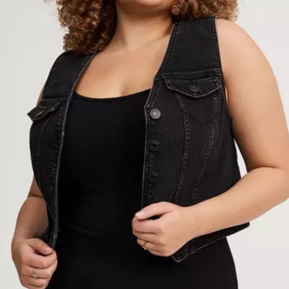 Brand new Torrid Black Denim Vest size 2